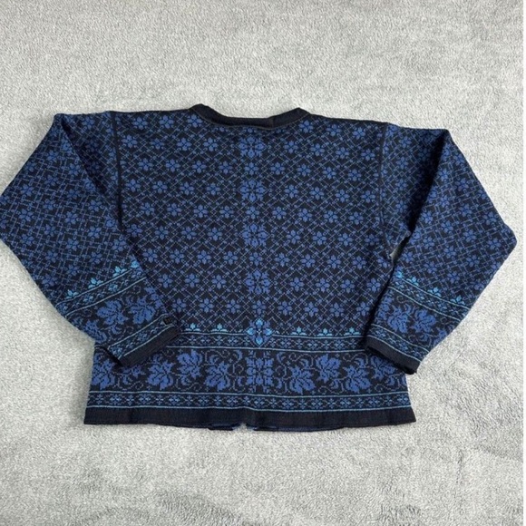 Dale of Norway | Cardigan Sweater - Floral Wool - Picture 2 of 12